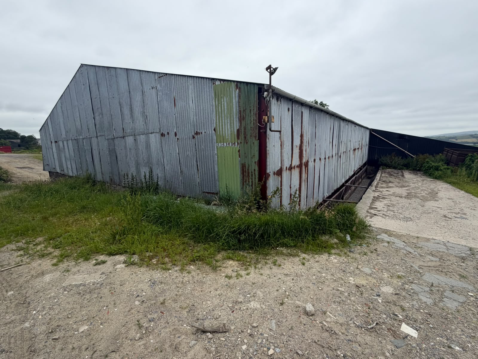 Farm building before respraying